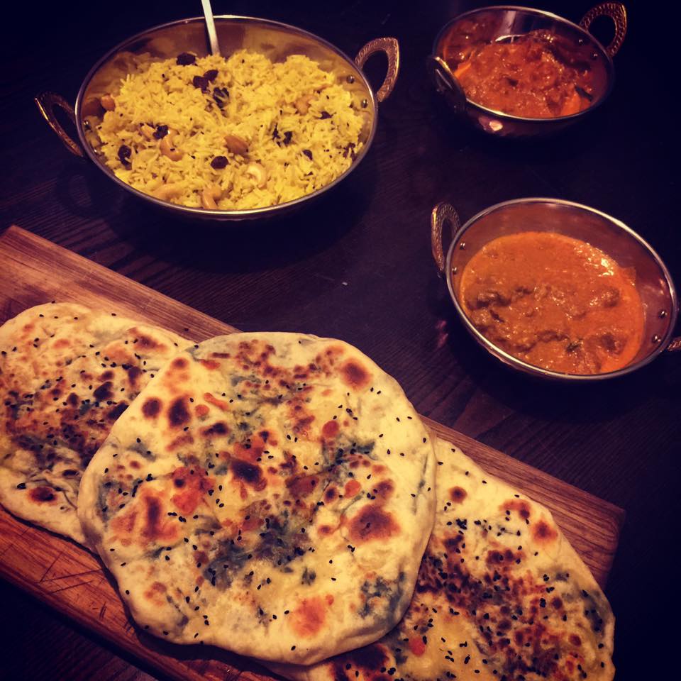 Indian curry feast with Thermomix Naan