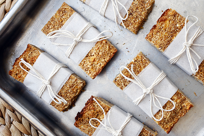 skinnymixer’s Apple Pie Oat Bars