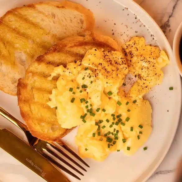 Skinnymixers Snap Lock Scrambled Eggs