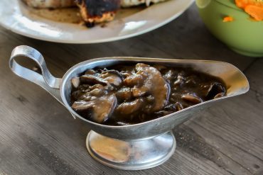 skinnymixer's Mushroom Gravy