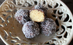 skinnymixer's Raw Lamington Truffle