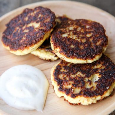 skinnymixer's Low Carb Cauliflower & Haloumi Fritters - Skinnymixers