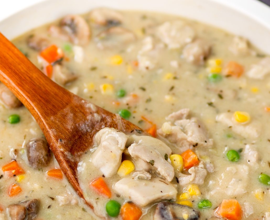 https://skinnymixers.com.au/wp-content/uploads/2018/08/Skinnymixers-creamy-chicken-pie-filling-1030x838.jpg