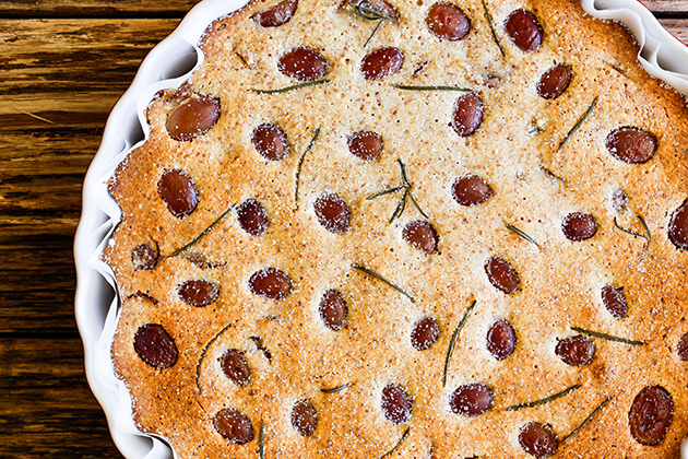 Semolina Olive Oil Cake With Grapes | In The Raw® Sweeteners