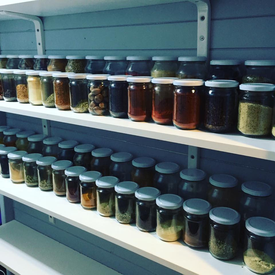 https://skinnymixers.com.au/wp-content/uploads/2019/05/recycled-jars-spice-shelf.jpg