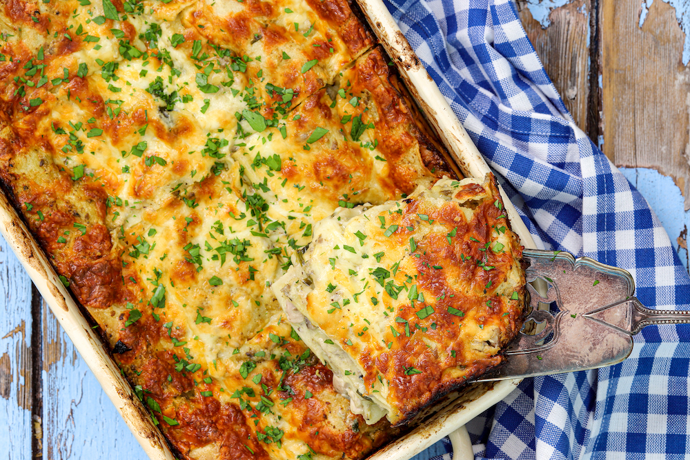 SMENT: Creamy Chicken & Mushroom Lasagna - Skinnymixers