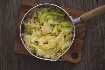 The Healthy Mix Dinners Sautéed Cabbage & Bacon