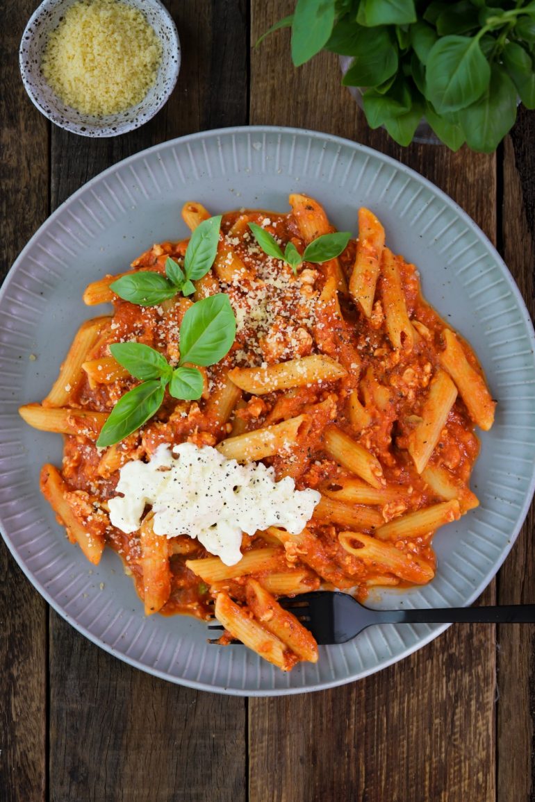 The Healthy Mix Dinners One Pot Chicken Bolognese