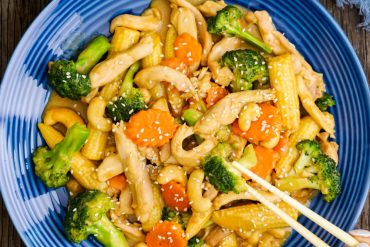 The Healthy Mix Dinners Chicken Cashew Stir Fry