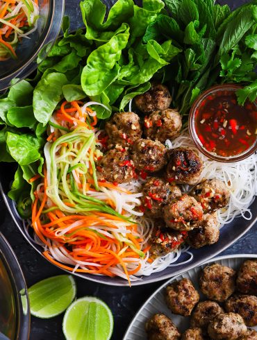 Skinnymixer's Vietnamese Meatball Salad