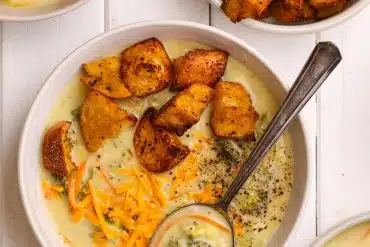 SkinnyAmerica Broccoli & Cheddar Soup