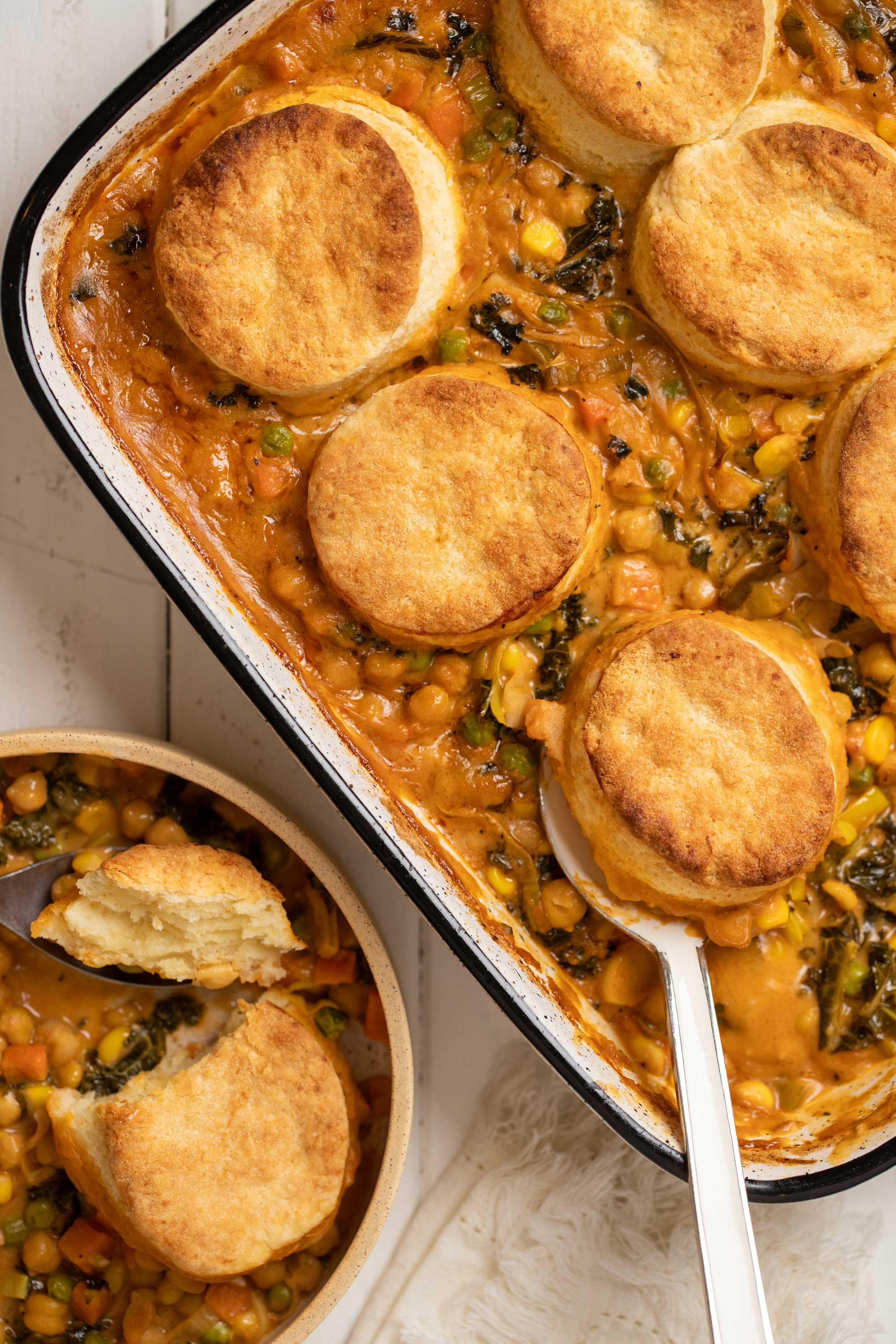 SKINNYAMERICA: Chickpea Pot Pie - Skinnymixers