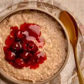 skinnymixer's Spiced Oats and Cherry compote