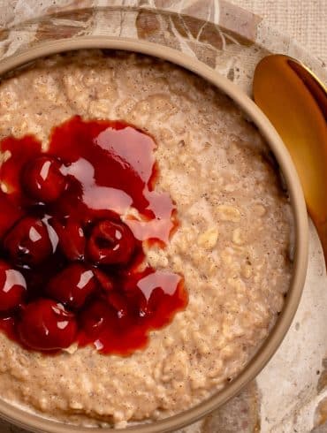 skinnymixer's Spiced Oats and Cherry compote
