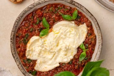 Skinnymixers Burrata with Mediterranean Pesto from SkinnyMediterranean.