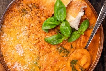 Skinnymixers Creamy Tomato White Bean Stew from SkinnyMediterranean.