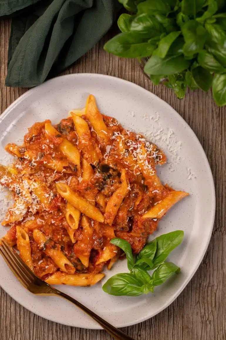 Skinnymixers One Pot Pasta Alla Norma from SkinnyMediterranean.
