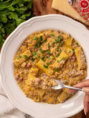Skinnymixers One Pot White Bolognese from SkinnyMediterranean.