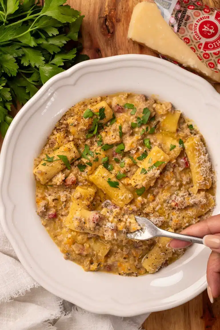 Skinnymixers One Pot White Bolognese from SkinnyMediterranean.
