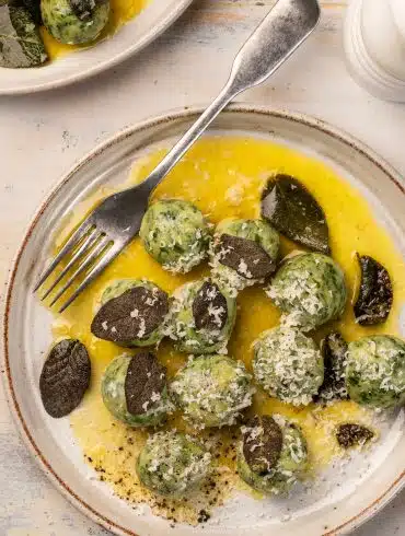 Skinnymixers Ricotta & Spinach Gnudi from SkinnyMediterranean.