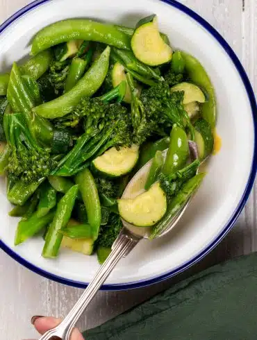 Skinnymixers Seasonal Greens from SkinnyMediterranean.