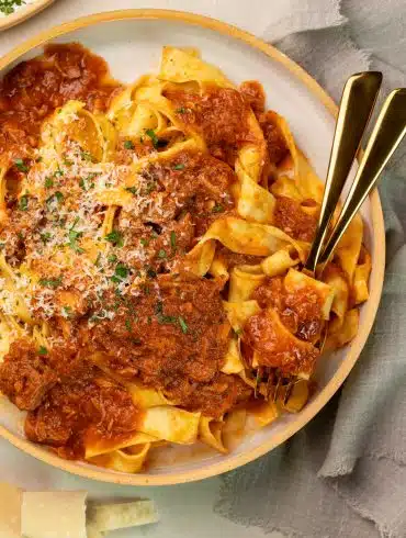 Skinnymixers Slow Cooked Lamb Ragu from SkinnyMediterranean.