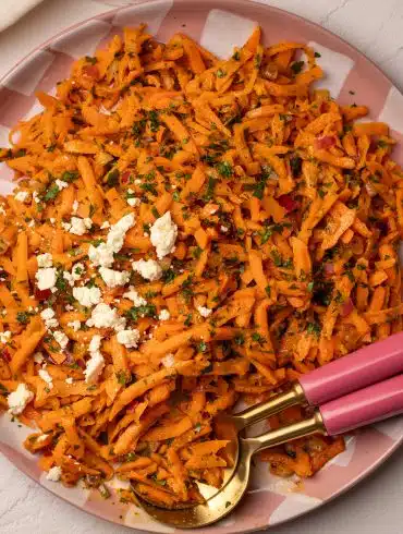 Skinnymixers Spiced Carrot Salad from SkinnyMediterranean.