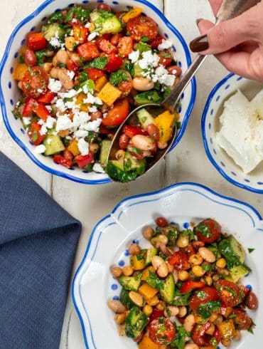 Skinnymixers Za’atar Bean Salad from SkinnyMediterranean.