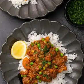Slow Cooked Bazella (Lebanese Pea Stew)