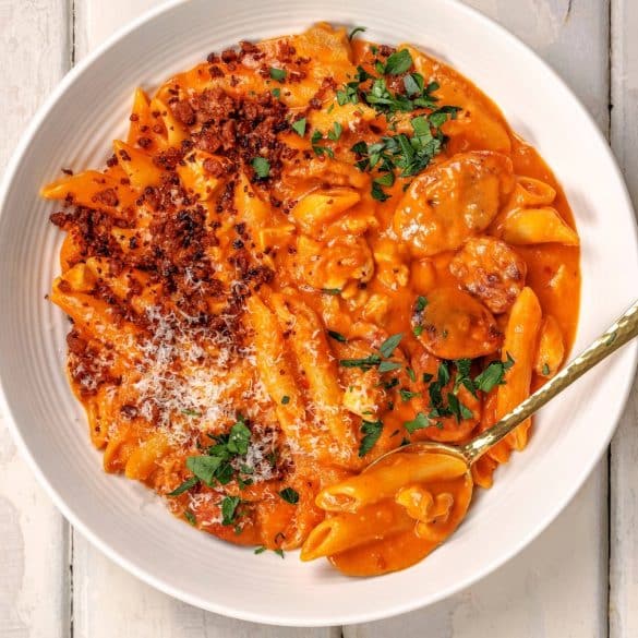 Skinnymixers Chicken & Chorizo Rose Pasta from The Healthy Mix Dinners 4